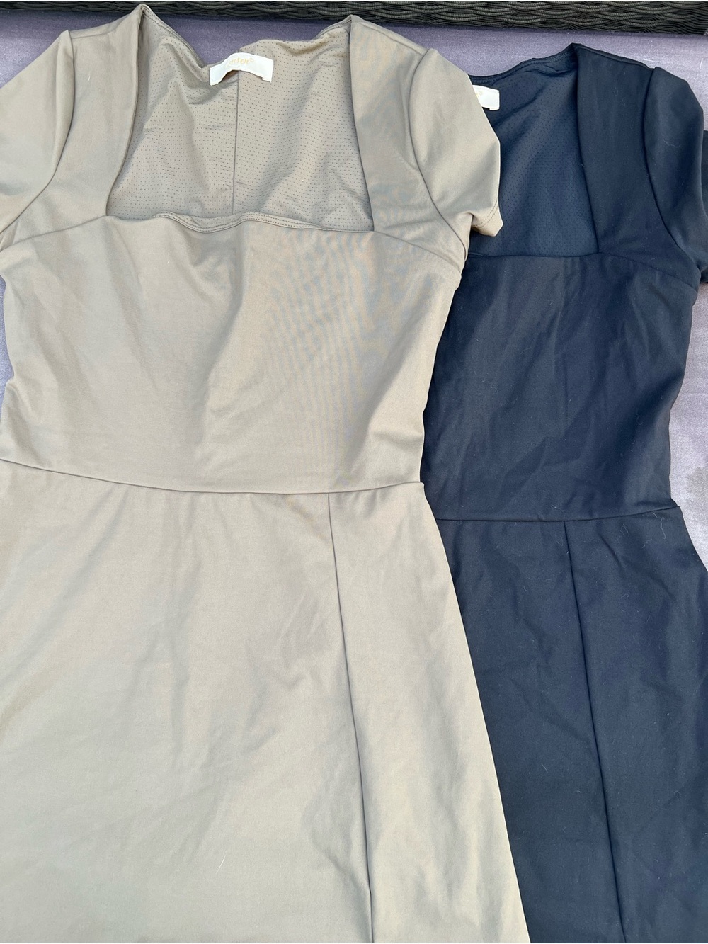 Blk /beige tennis dress featuring a square neckline